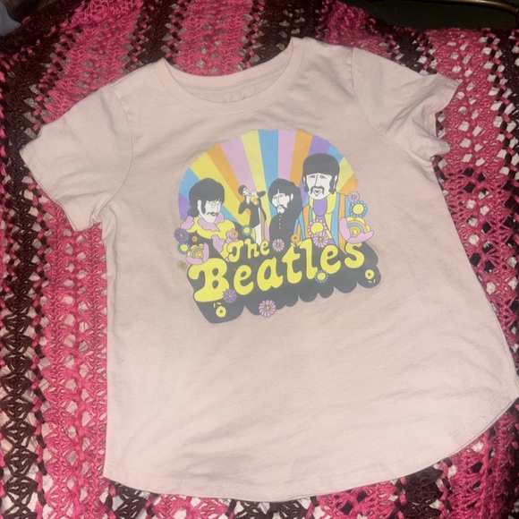 Summertime Tshirt vibes call for the Beatles & their yellow submarine - Picture 6 of 8